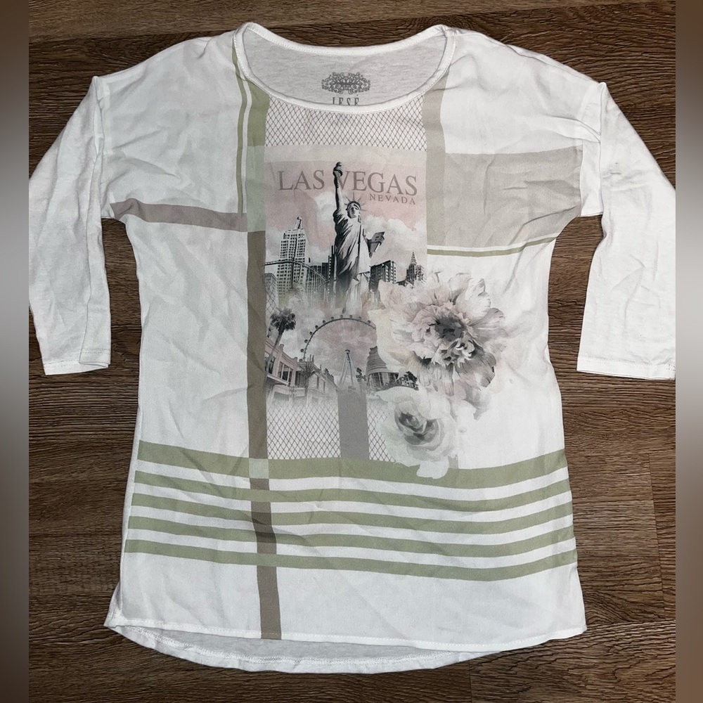 Made in USA Las Vegas women’s shirt size M